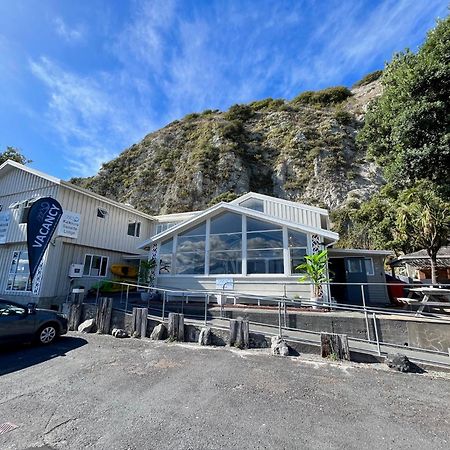 Kaikoura Seaside Lodge ภายนอก รูปภาพ